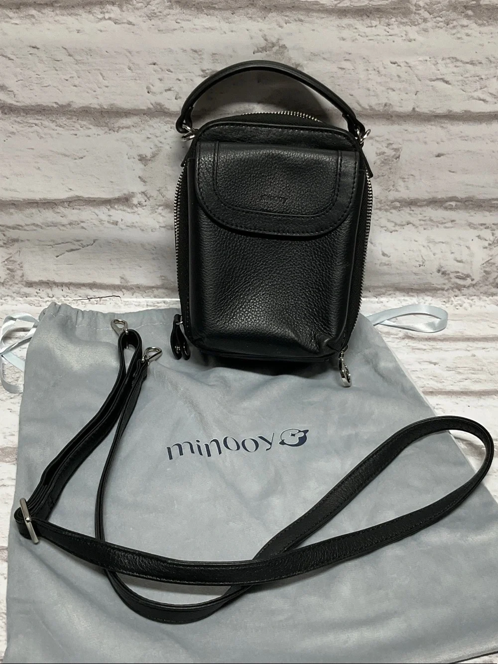Minooy Black Leather Messenger Crossbody for Men